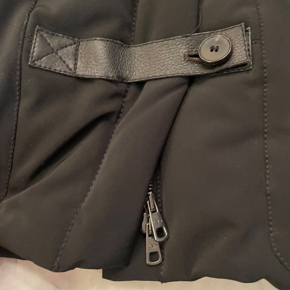 Valentino insulated jacket with fur collar - Size 2 - Picture 8 of 14